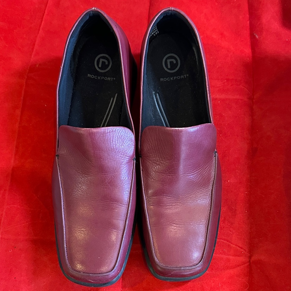 Rockport Men's Deep Red Loafers size 9 US